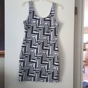 Groovy Sleeveless Dress size small